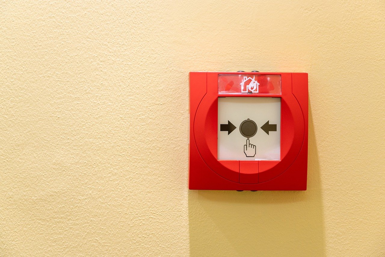fire-alarm-8275669_1280.jpg Entreprise de sécurité incendie, Versailles